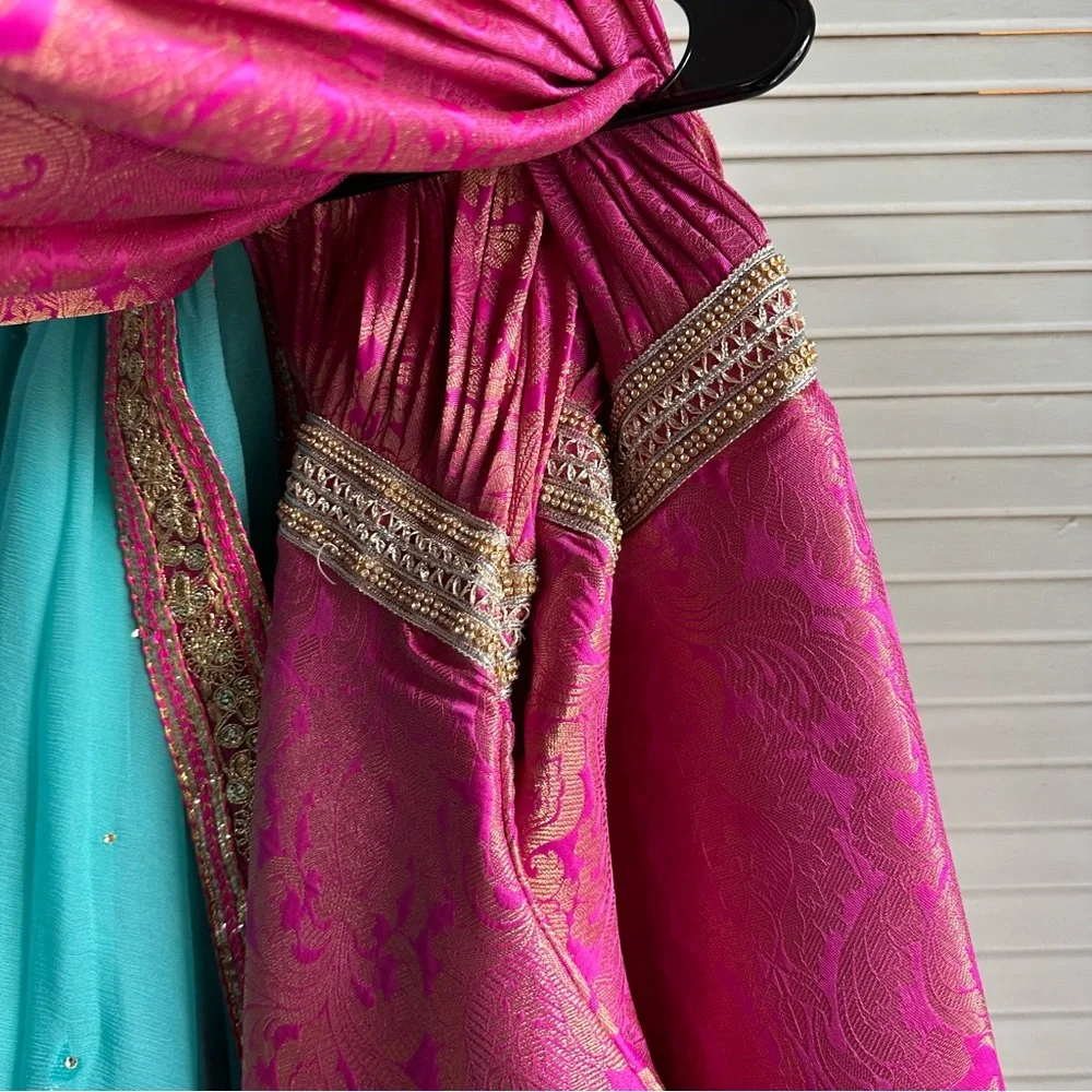 Turquoise and pink 3 piece salwar kameez - Picture 10 of 11